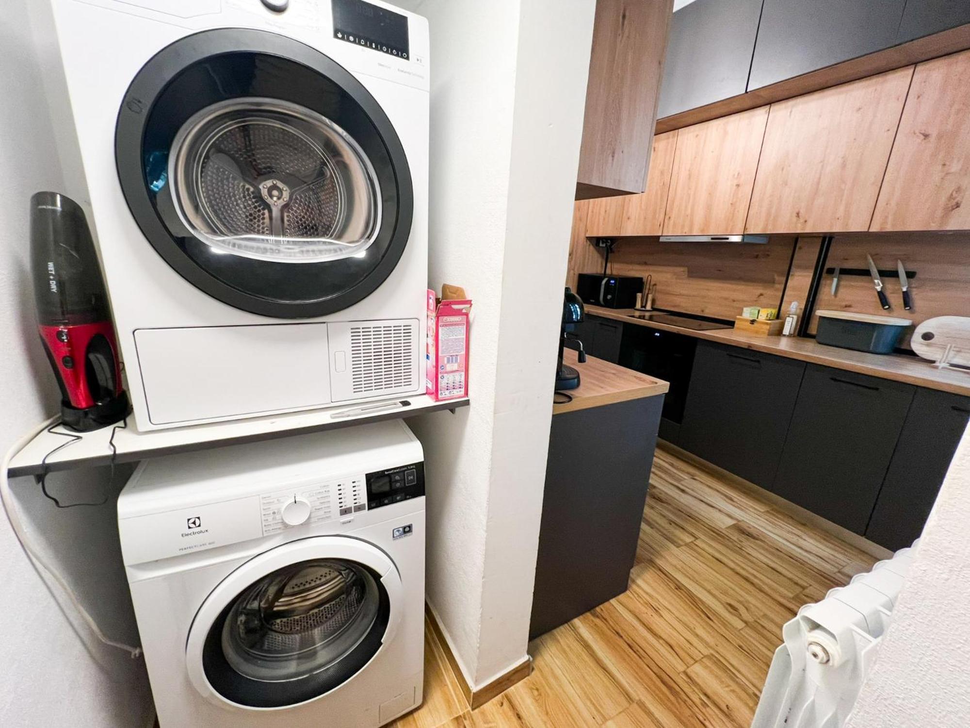 Perfect Long-Term Stay Stylish And Spacious Top Center Next To Vitosha Blvd Sofia Eksteriør billede